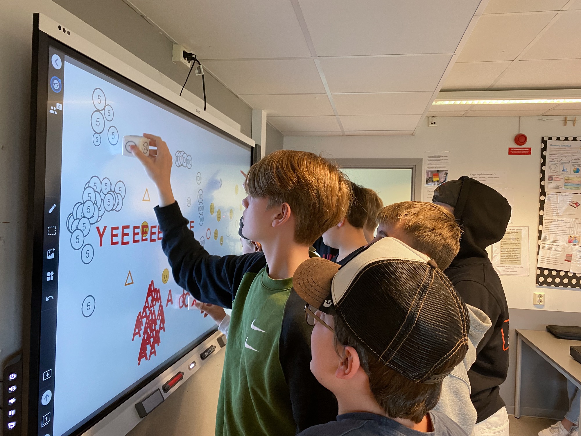 SMART Board 6286S-V3 Set EDUCATION